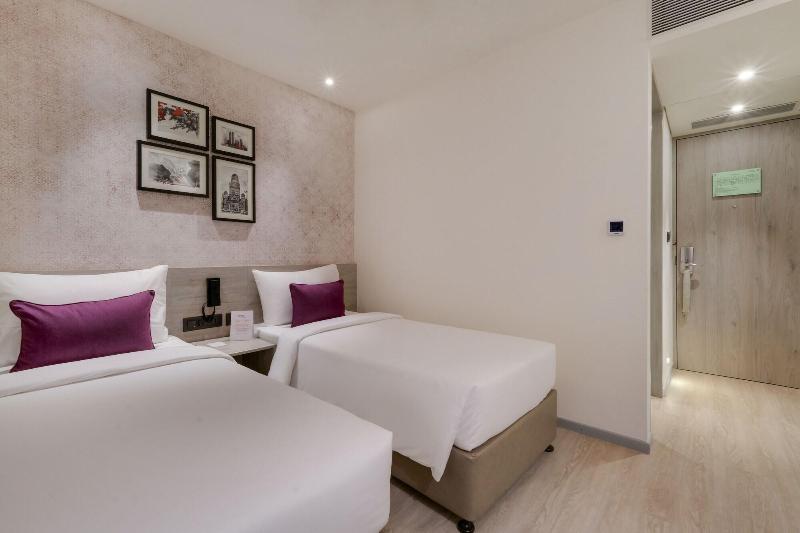 7 Apple Hotel Mahape image