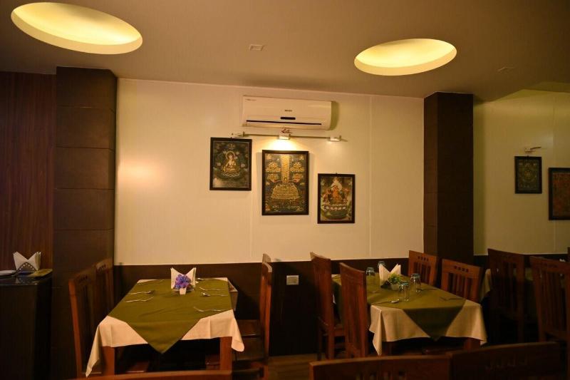 Hotel Dh image
