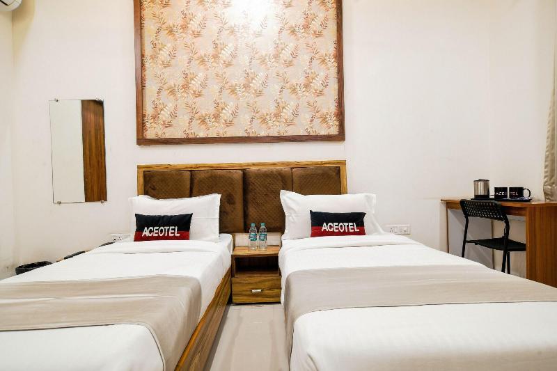 Aceotel Inn Flamingo image