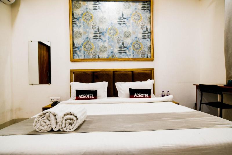 Aceotel Inn Flamingo image