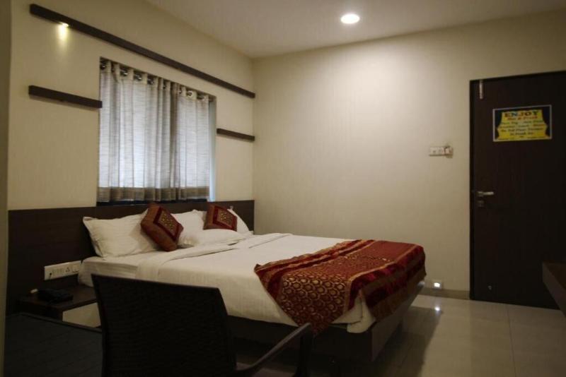 Hotel Girnar image