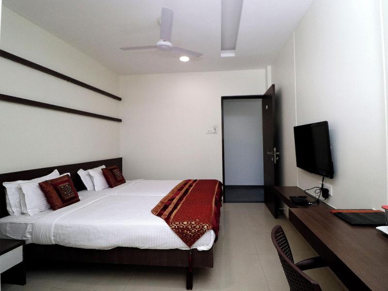 Hotel Girnar image