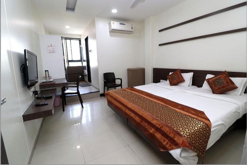 Hotel Girnar image
