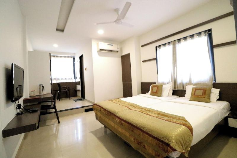 Hotel Girnar image