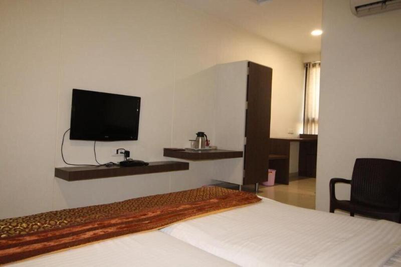 Hotel Girnar image