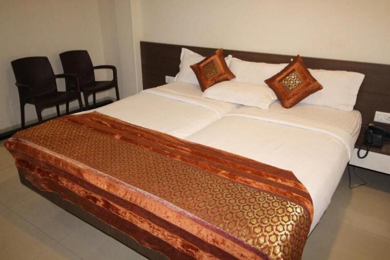 Hotel Girnar image