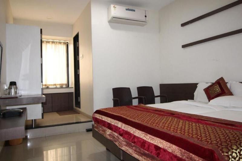 Hotel Girnar image