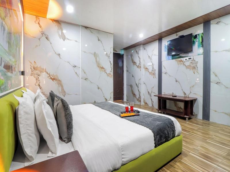 Hotel The Amar Grand image