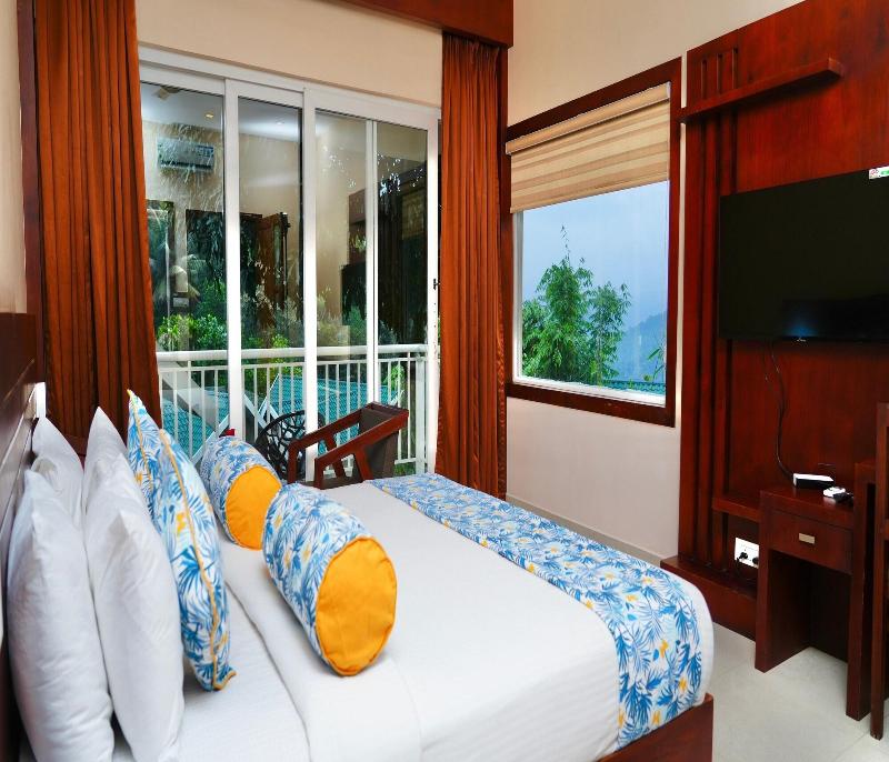 Aveda Munnar Mountains And Mist image