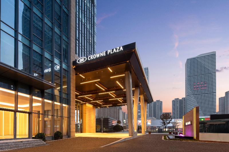 Crowne Plaza Taizhou City Center image