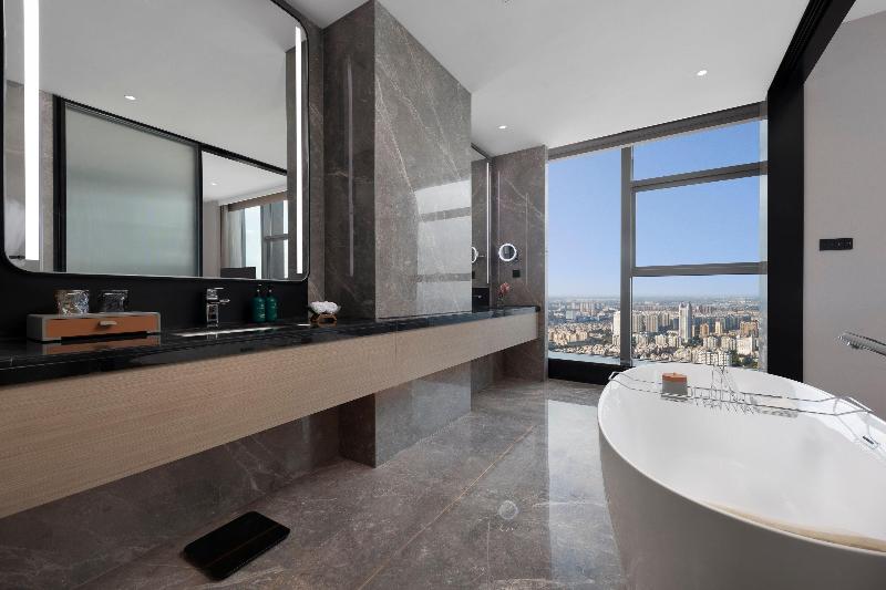Crowne Plaza Taizhou City Center image