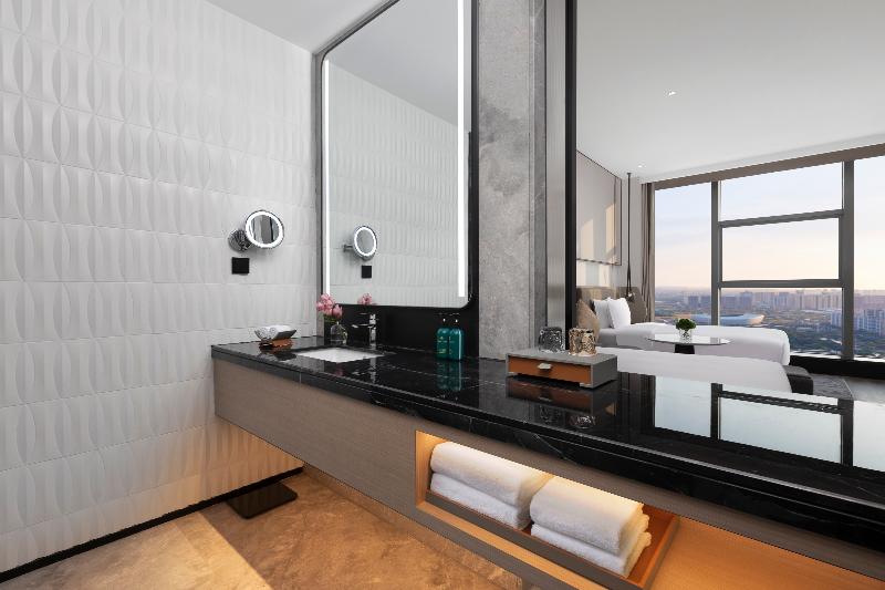 Crowne Plaza Taizhou City Center image