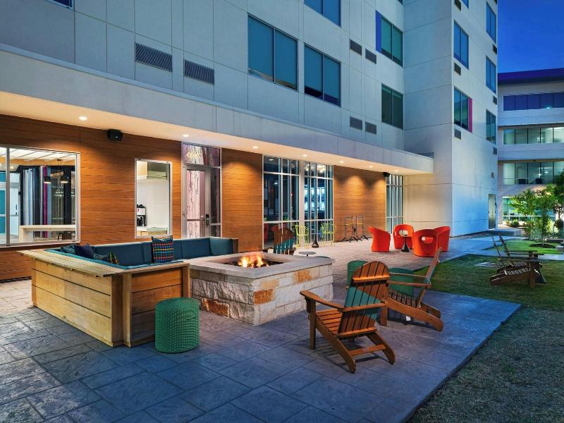 Aloft Austin Southwest image