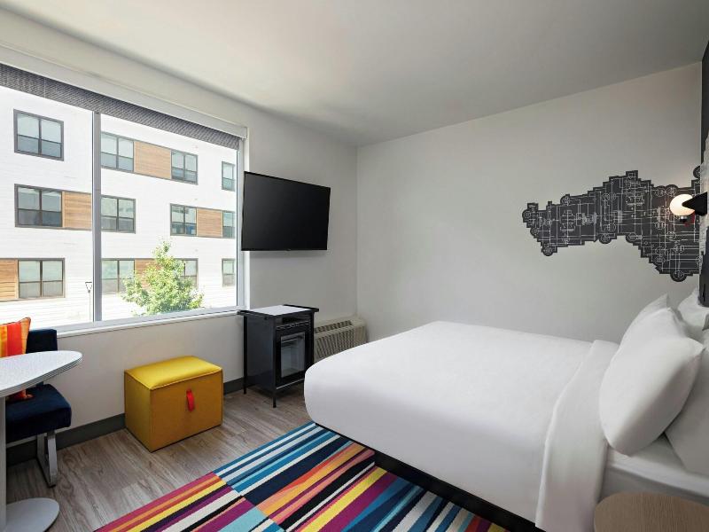 Aloft Austin Southwest image