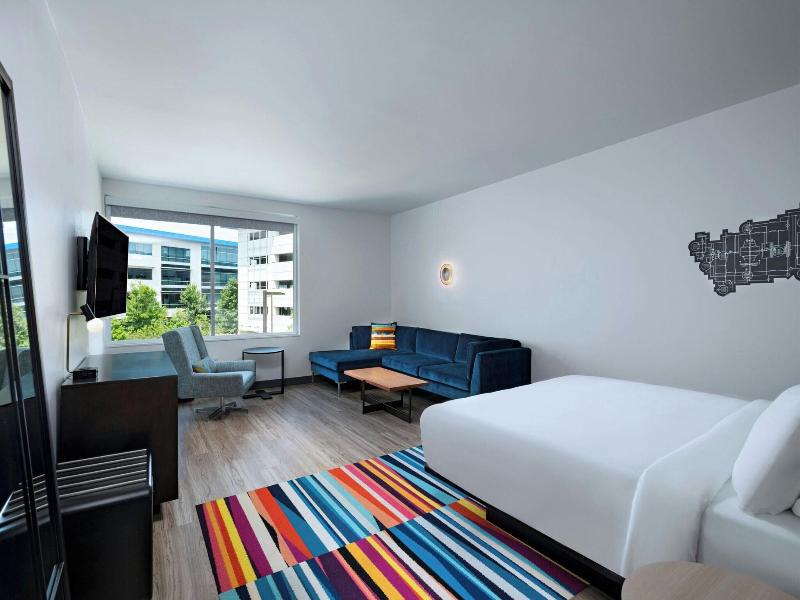 Aloft Austin Southwest image