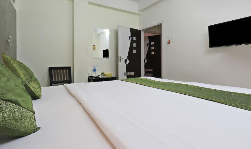 Treebo Umal Homestay Ganeshguri image