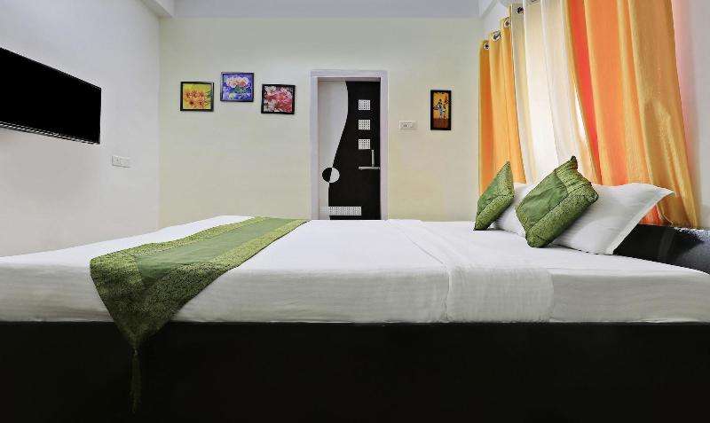 Treebo Umal Homestay Ganeshguri image