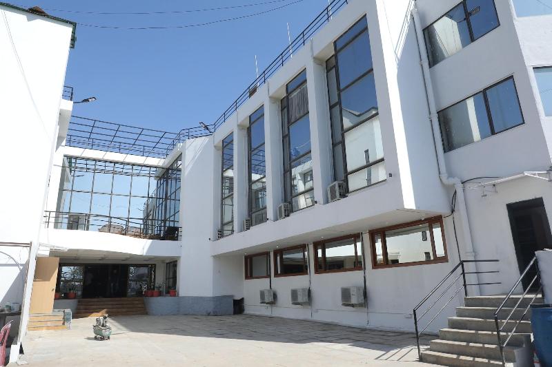 Hotel Kewal image