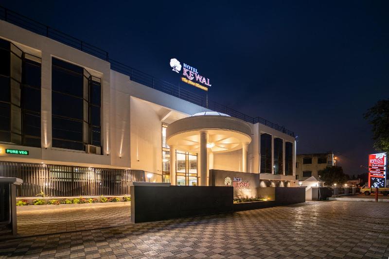 Hotel Kewal image