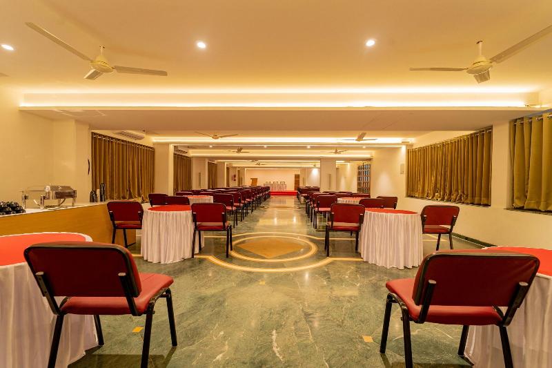 Hotel Kewal image