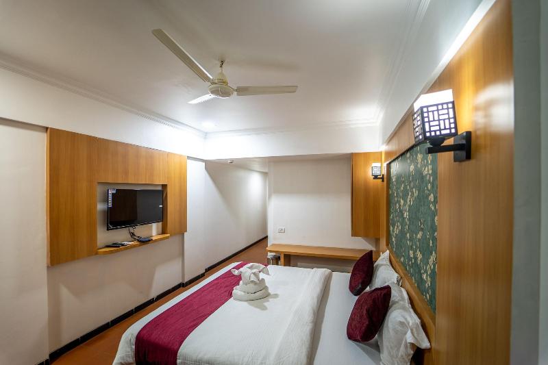 Hotel Kewal image