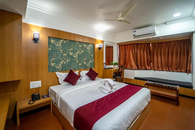 Hotel Kewal image