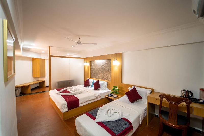 Hotel Kewal image