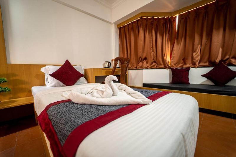 Hotel Kewal image