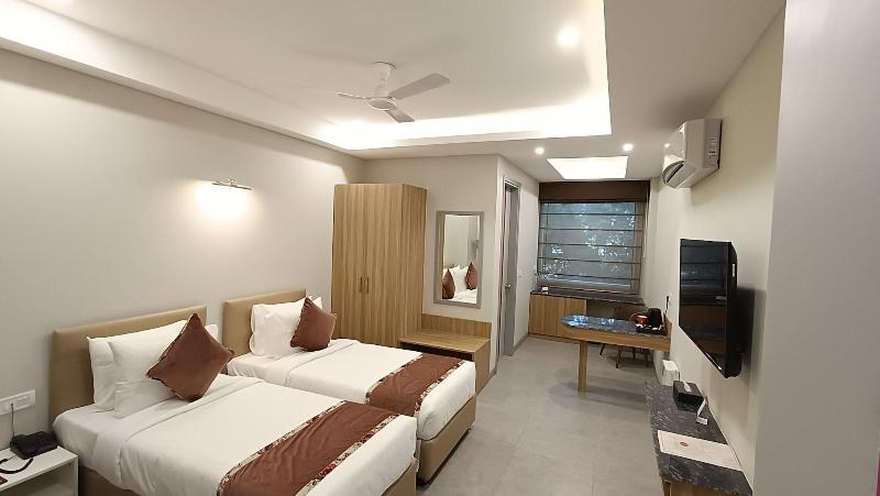 Rosastays Gurugram Sec 31 image