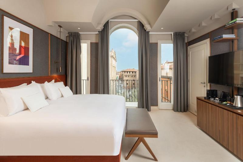 Hotel Brun image