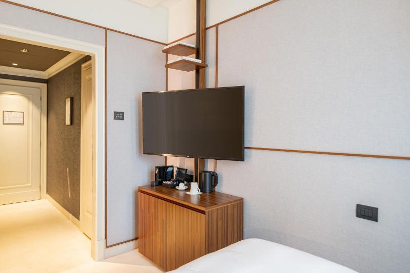 Hotel Brun image