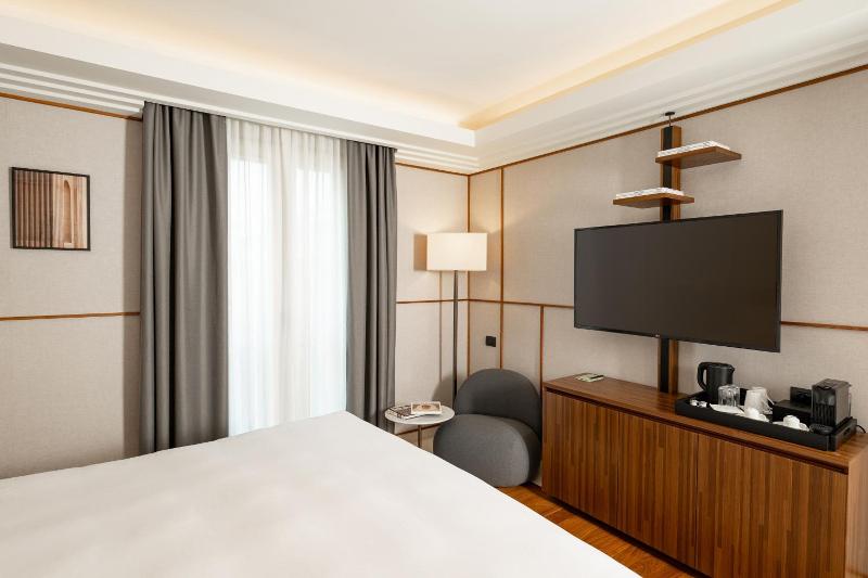 Hotel Brun image