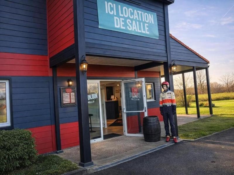 Enzo Hotels Chartres Mainvilliers By Kyriad Direct image