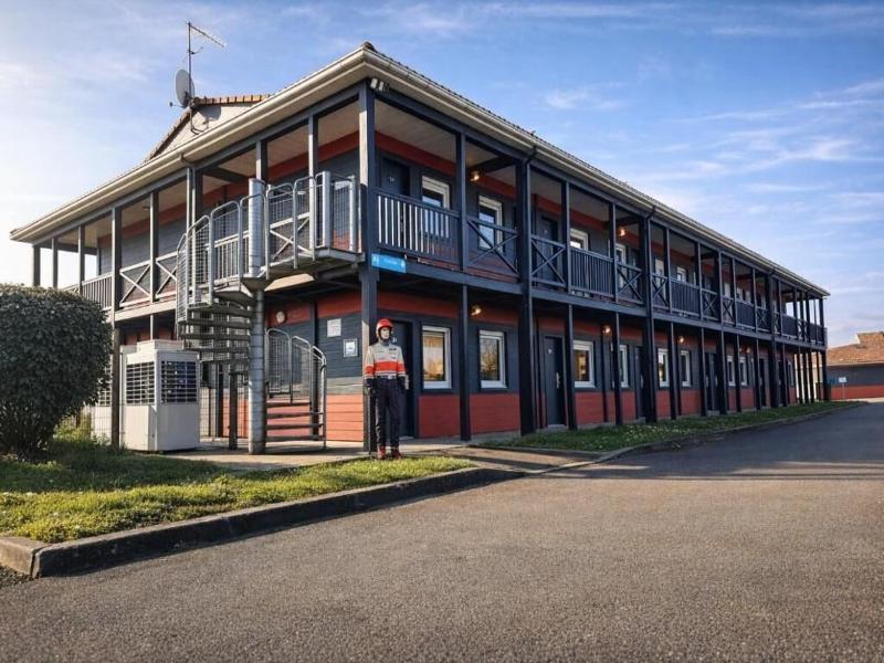 Enzo Hotels Chartres Mainvilliers By Kyriad Direct image