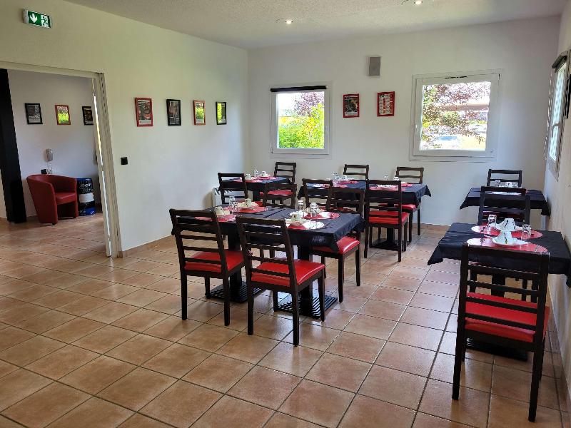 Enzo Hotels Chartres Mainvilliers By Kyriad Direct image