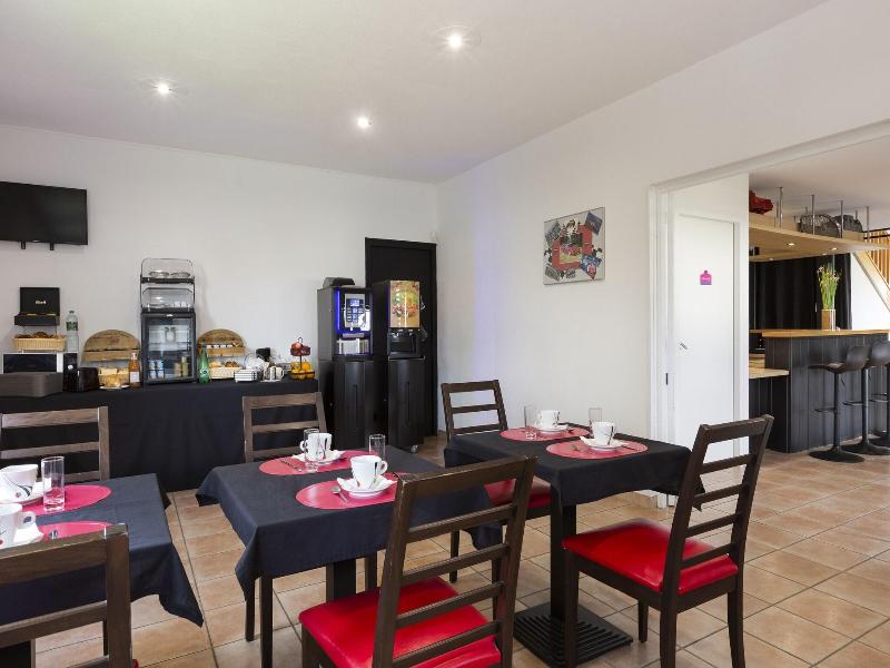 Enzo Hotels Chartres Mainvilliers By Kyriad Direct image