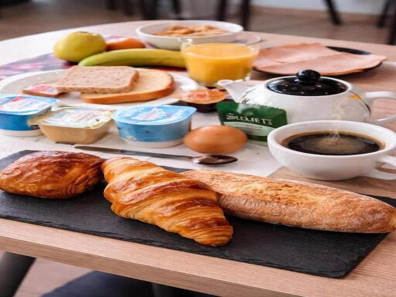 Enzo Hotels Chartres Mainvilliers By Kyriad Direct image