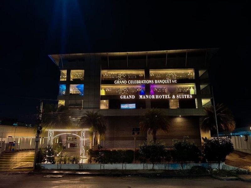 Grand Manor Suites — general view