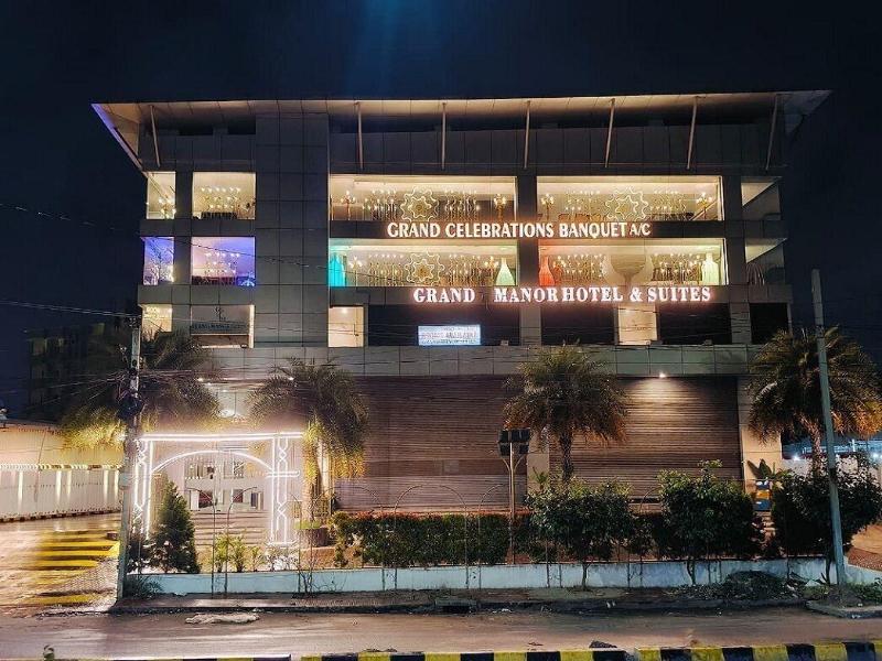 Grand Manor Suites — general view
