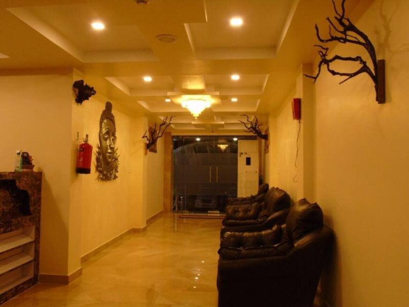 Hotel Runway Inn