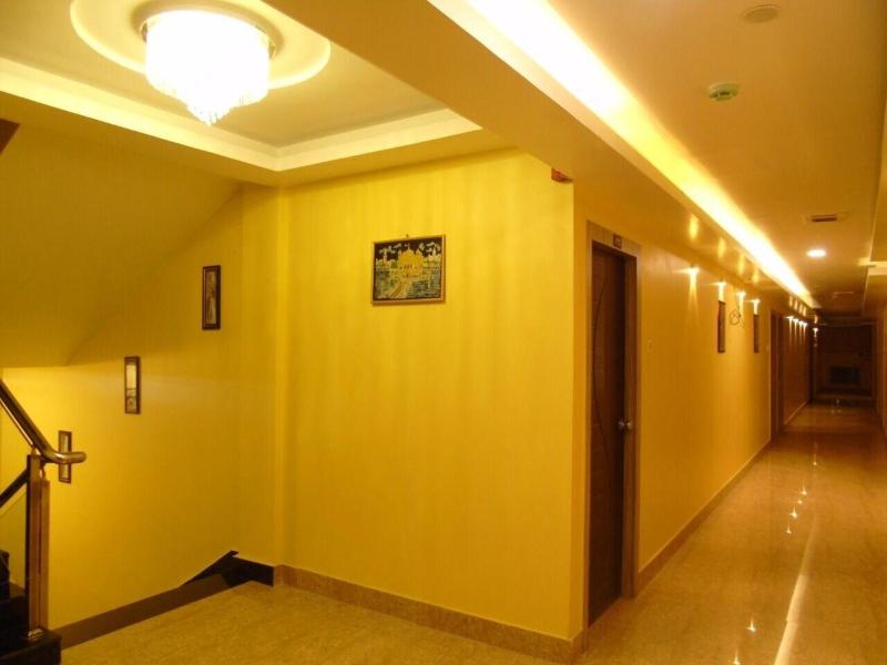 Hotel Runway Inn