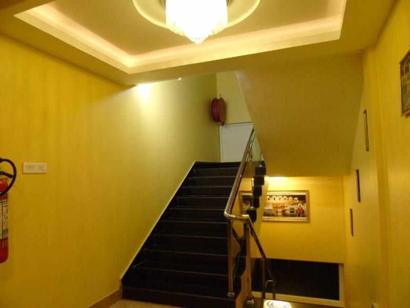 Hotel Runway Inn