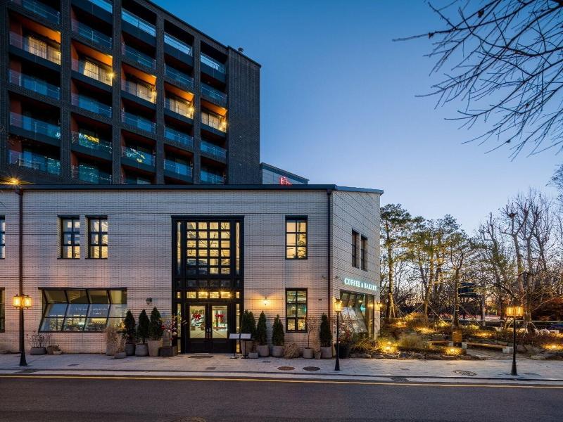 Junibino Hotel Hongdae image