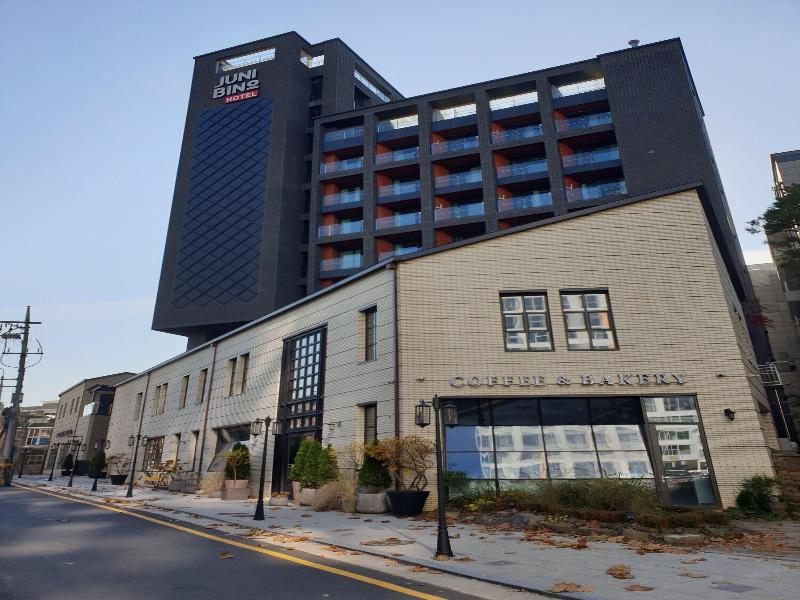 Junibino Hotel Hongdae image