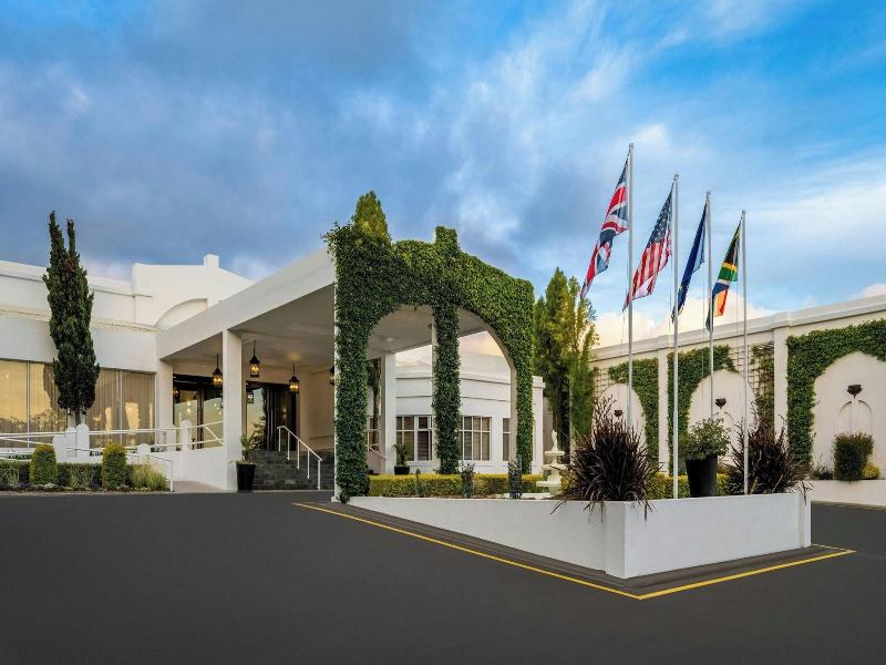 Lord Charles Hotel image