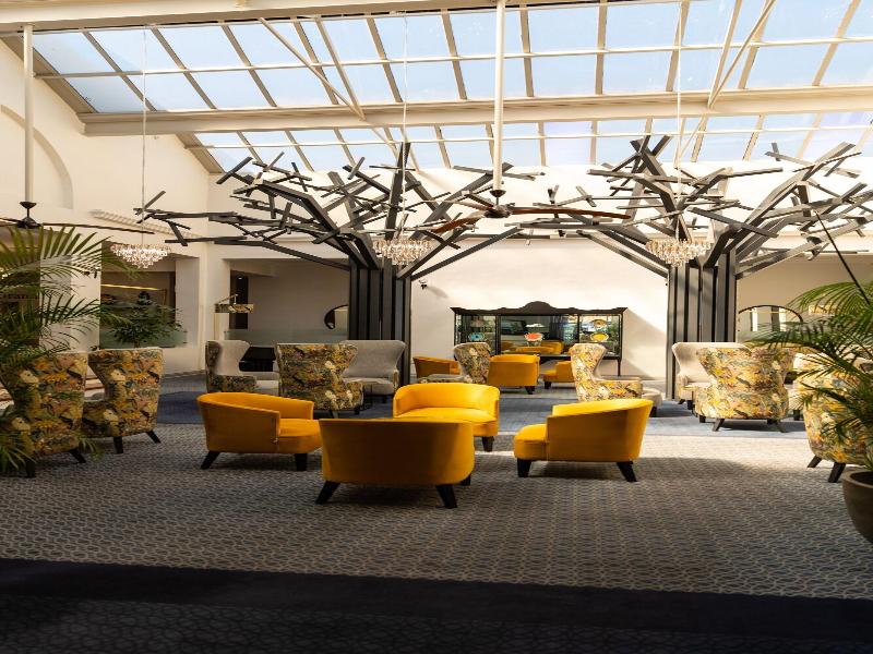 Lord Charles Hotel image