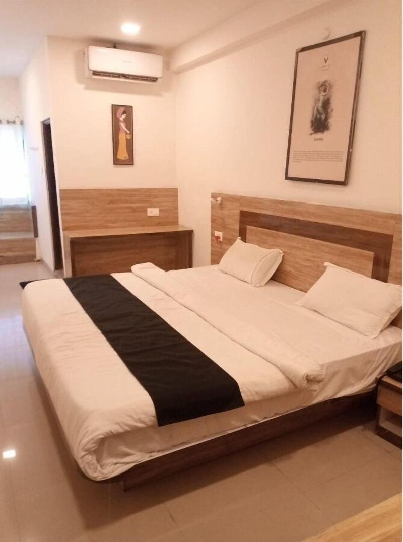 Etranger Resorts image