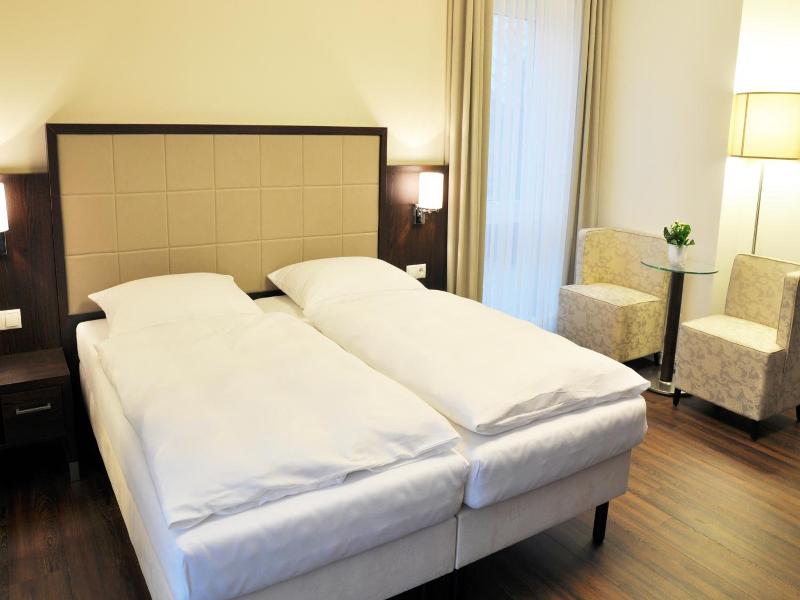 Hotel Drei Linden image