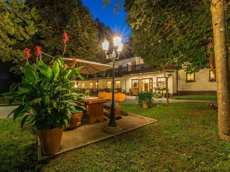 Waldgasthof Hotel Am Sauwald image