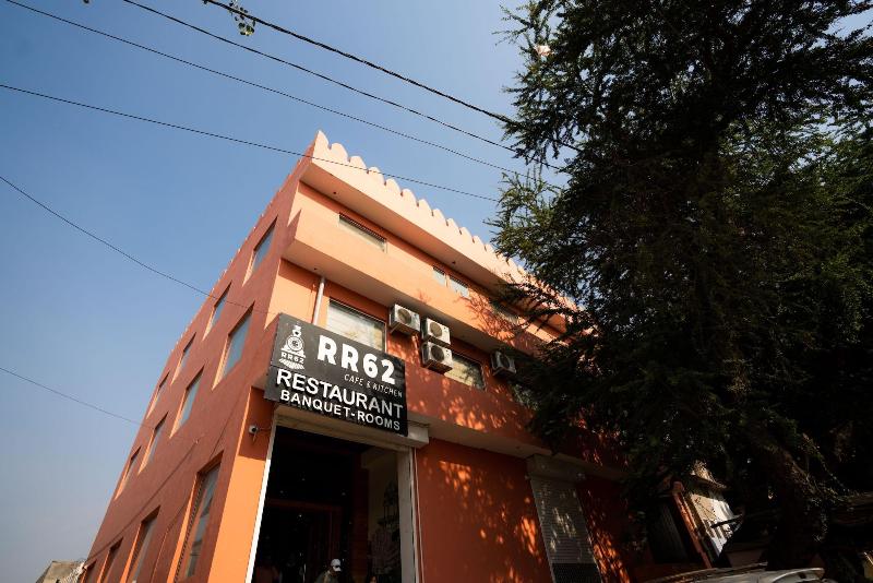 Hotel Rr 62 — general view